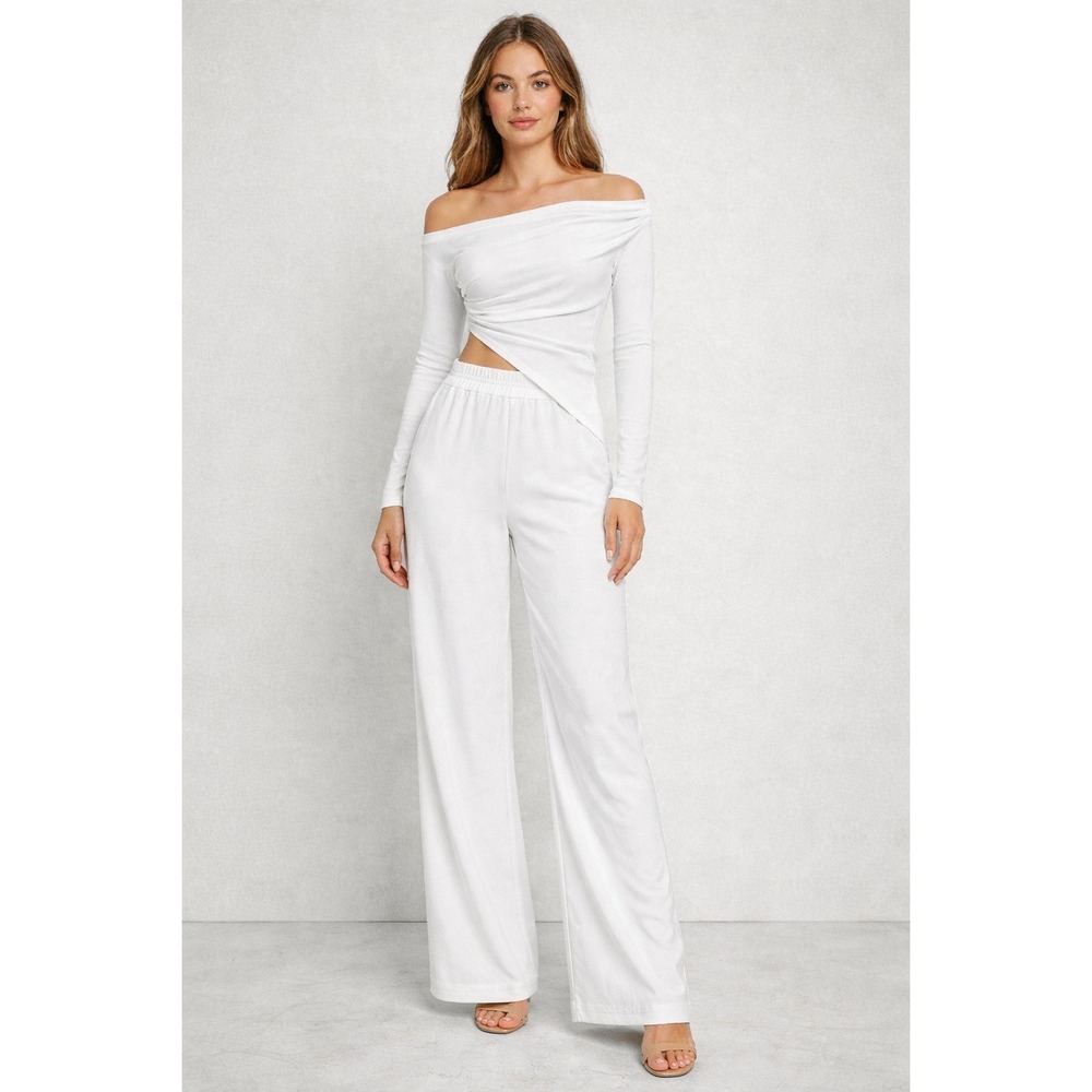Micas Off Shoulder Ruched Asymmetric Top And Straight Leg Pants Set Size‎ Small